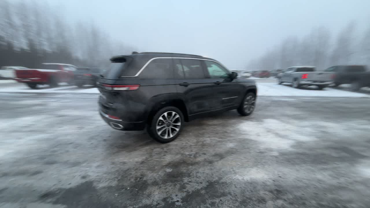 Thumbnail: 2025 Jeep Grand Cherokee - 15