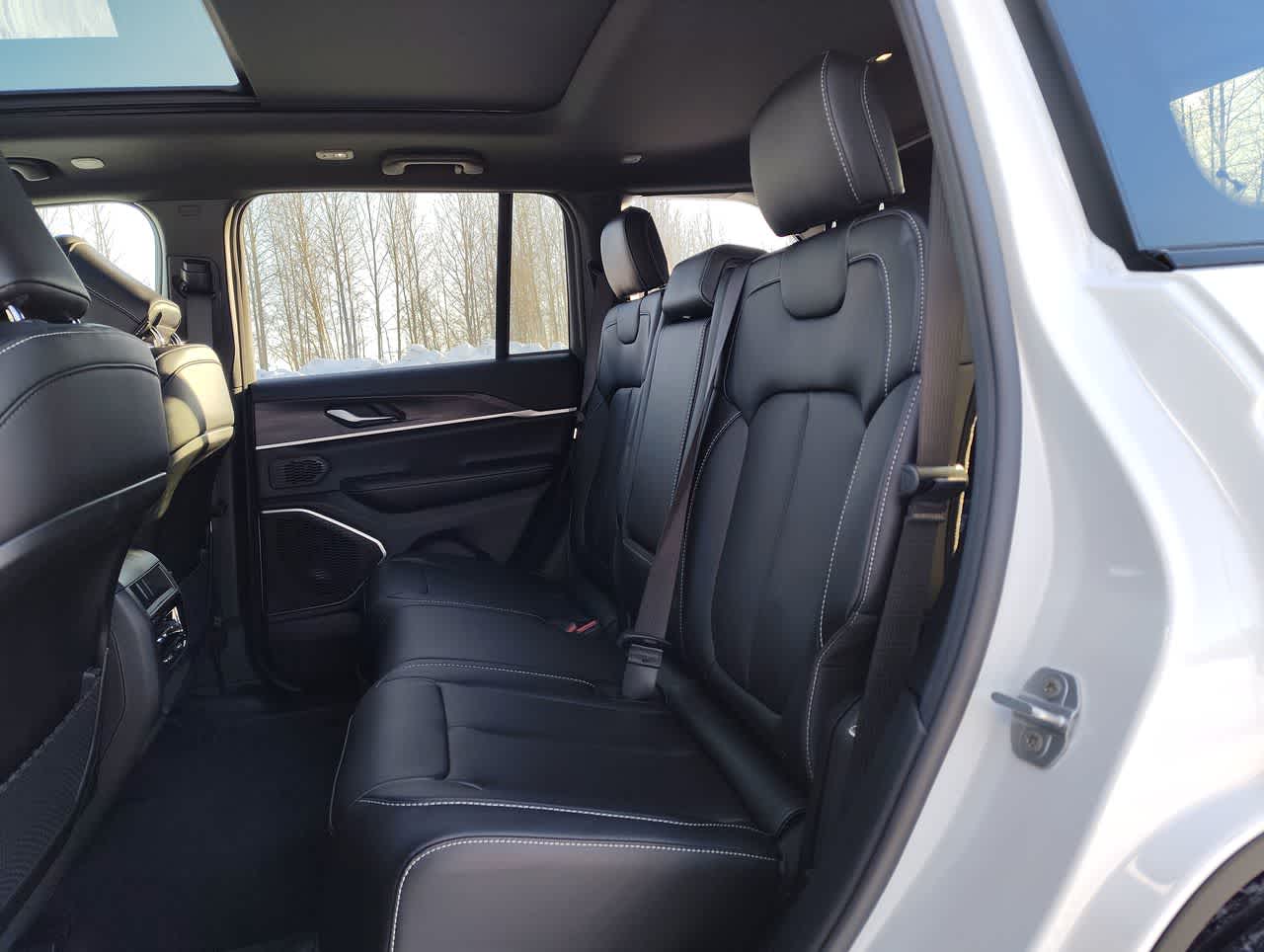 Thumbnail: 2026 Jeep Grand Cherokee - 14