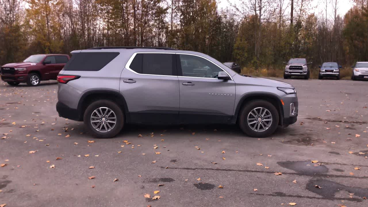 Thumbnail: 2023 Chevrolet Traverse - 16