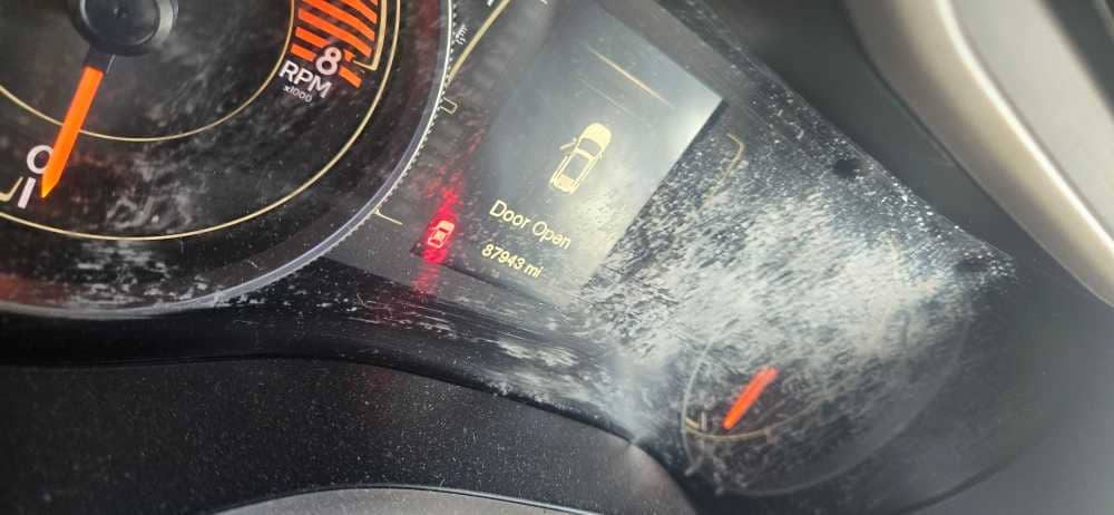 Thumbnail: 2017 Jeep Cherokee - 8