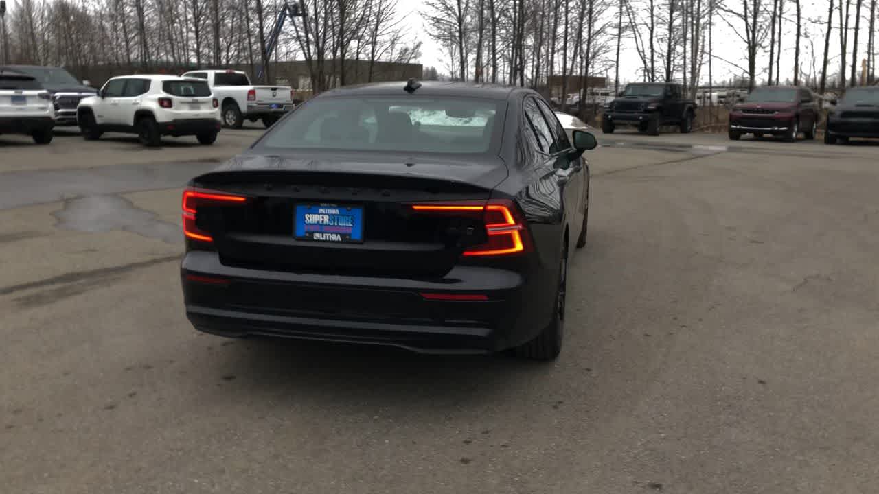 Thumbnail: 2024 Volvo S60 - 12