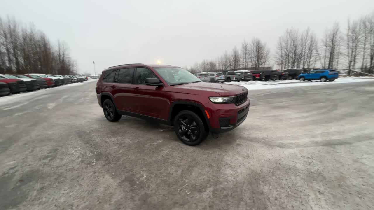 Thumbnail: 2025 Jeep Grand Cherokee - 2