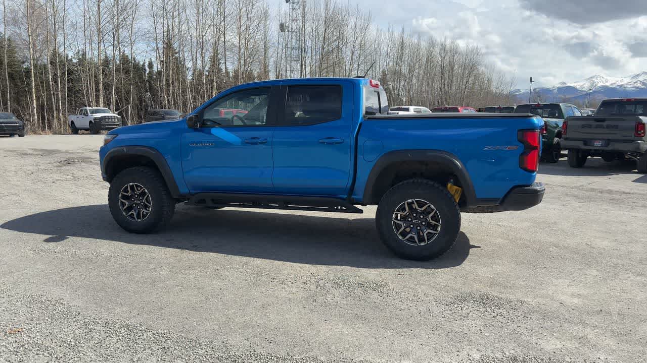 Thumbnail: 2024 Chevrolet Colorado - 9