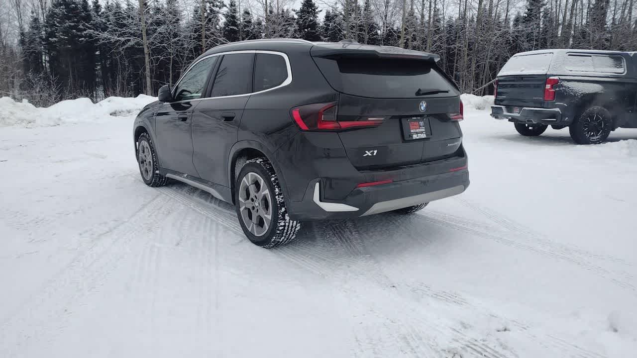 Thumbnail: 2025 BMW X1 - 10