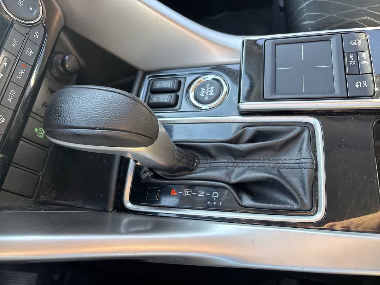 Thumbnail: 2020 Mitsubishi Eclipse Cross - 18