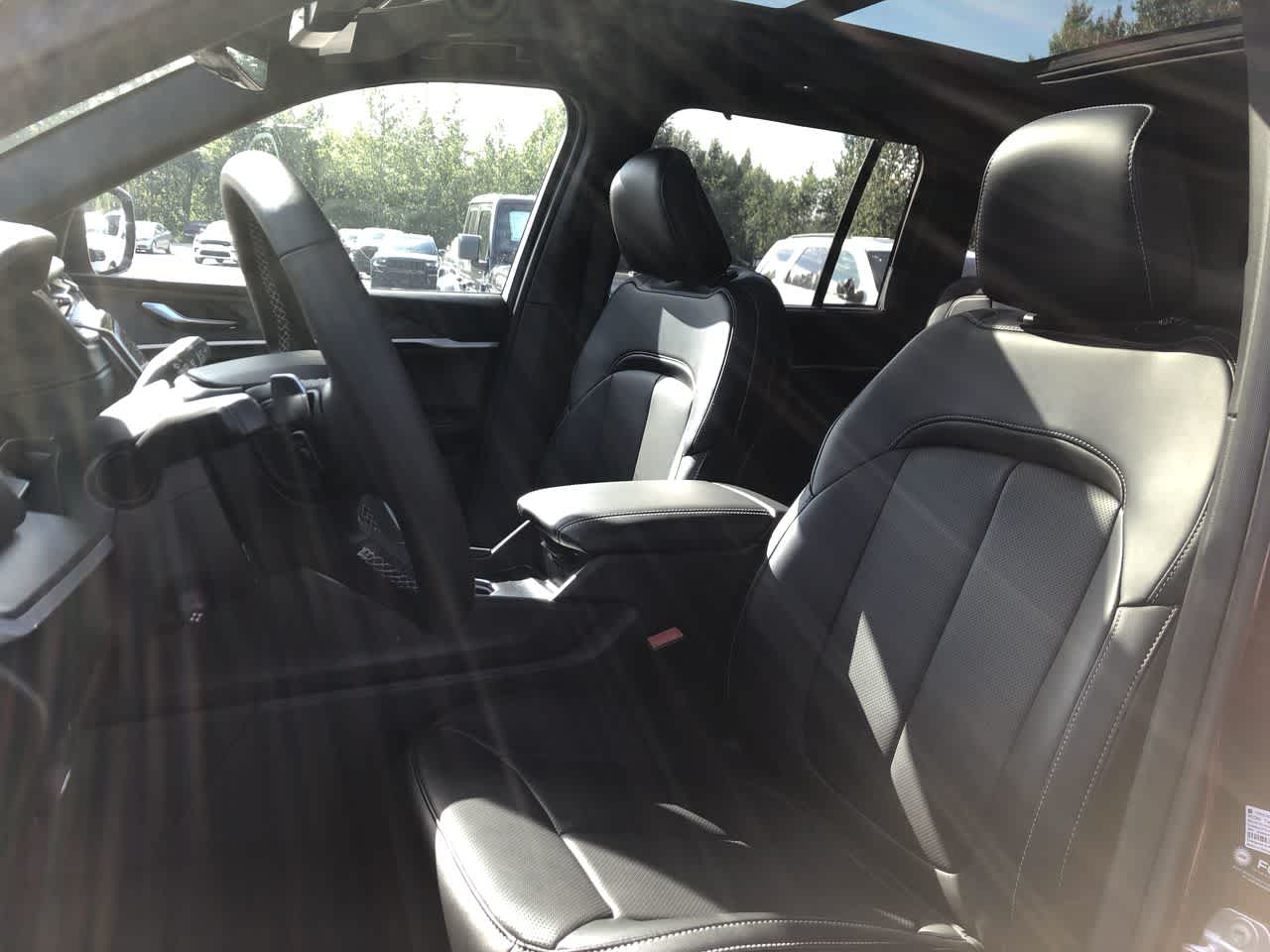 Thumbnail: 2025 Jeep Grand Cherokee - 23