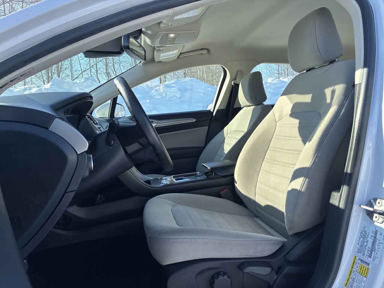 Thumbnail: 2020 Ford Fusion - 15