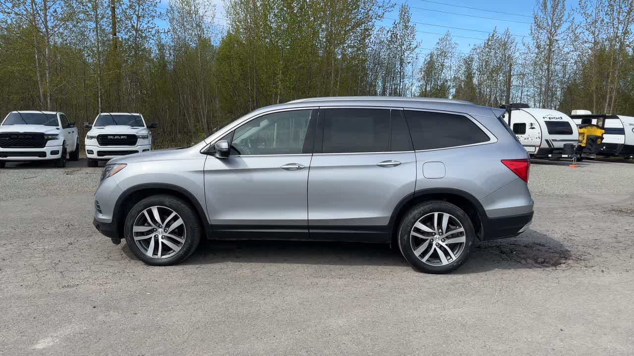 Thumbnail: 2018 Honda Pilot - 8