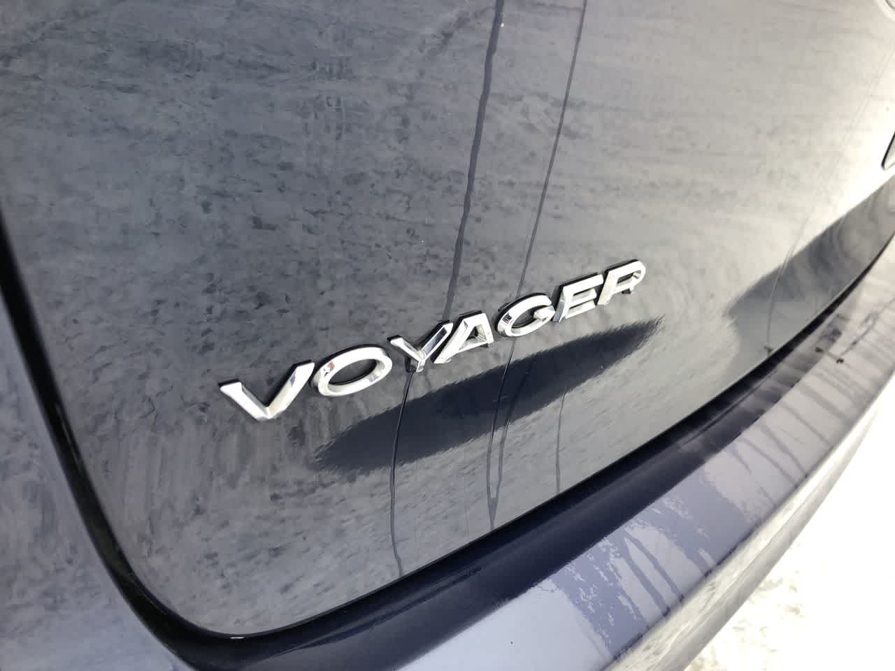 Thumbnail: 2020 Chrysler Voyager - 18