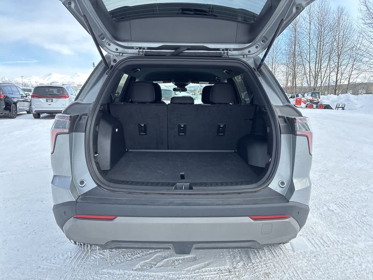 Thumbnail: 2025 Chevrolet Equinox - 12