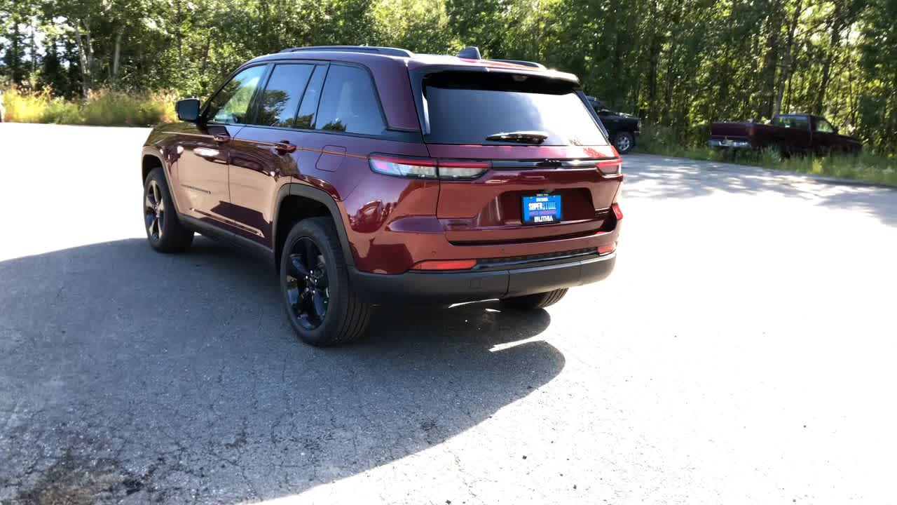 Thumbnail: 2025 Jeep Grand Cherokee - 10