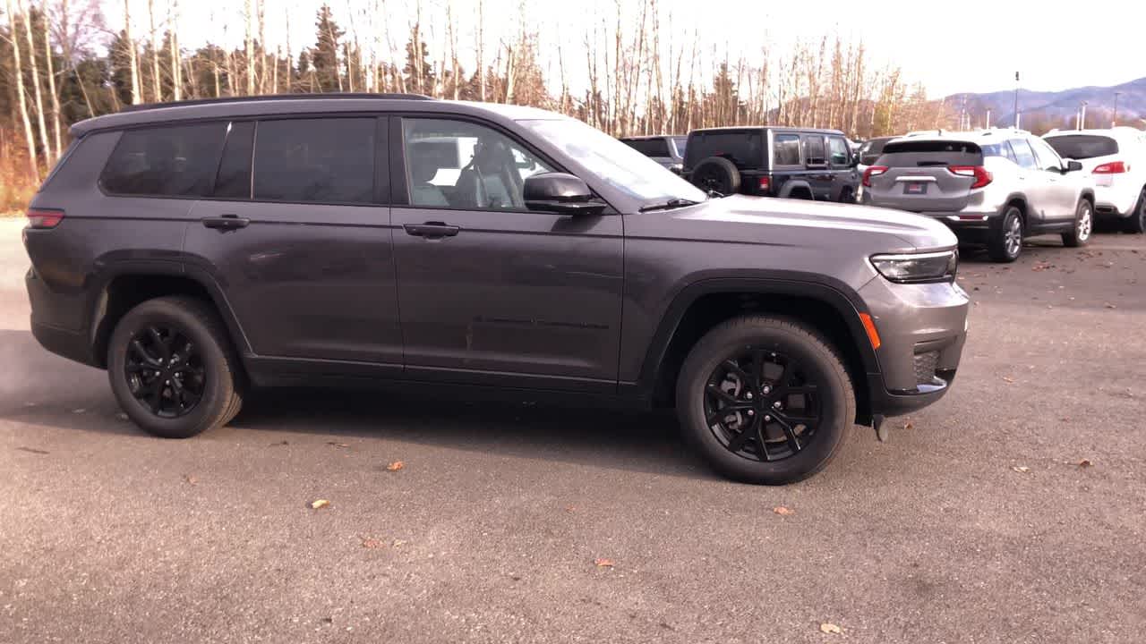 Thumbnail: 2024 Jeep Grand Cherokee L - 16