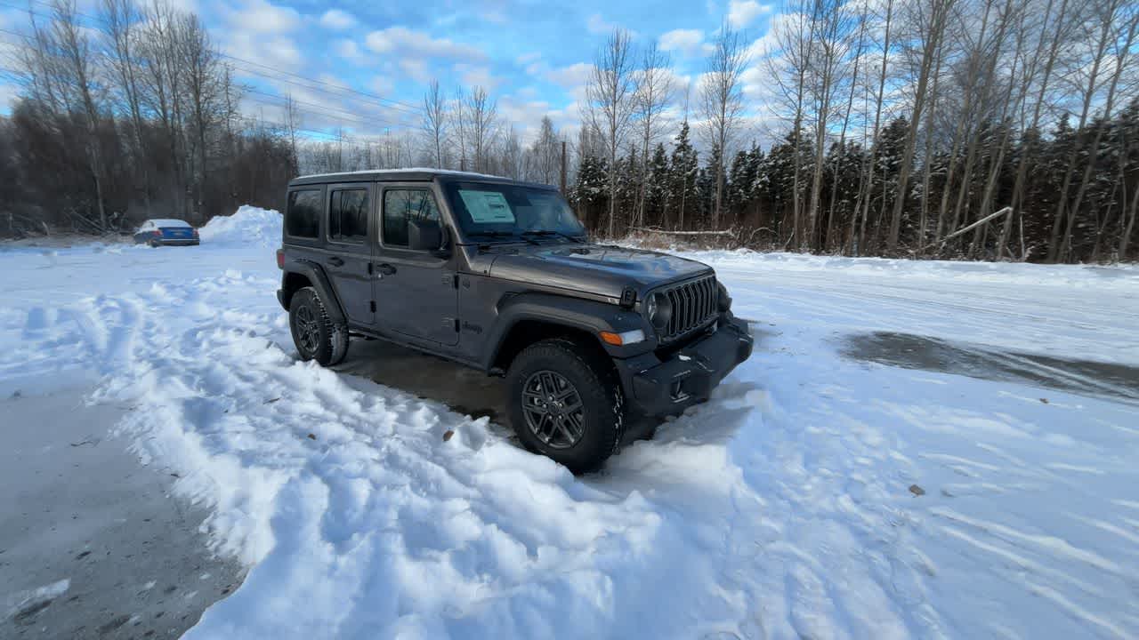 Thumbnail: 2026 Jeep Wrangler - 3