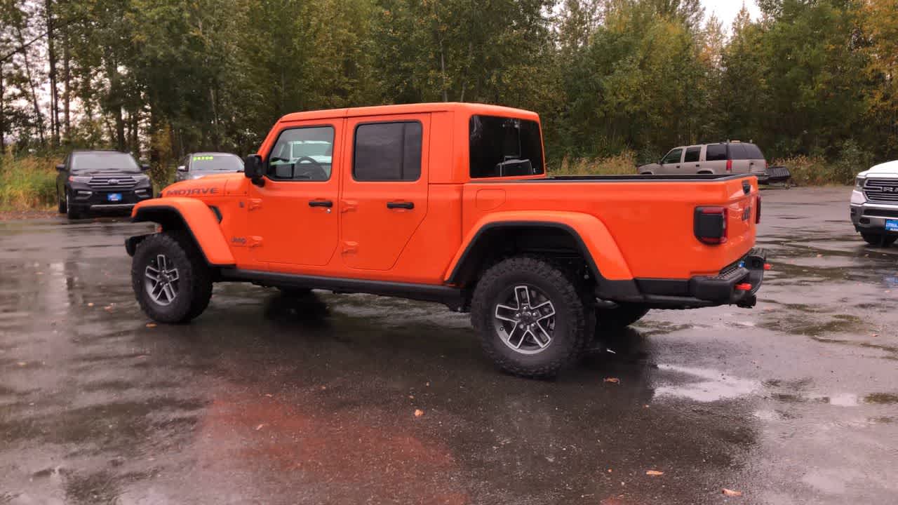 Thumbnail: 2025 Jeep Gladiator - 10