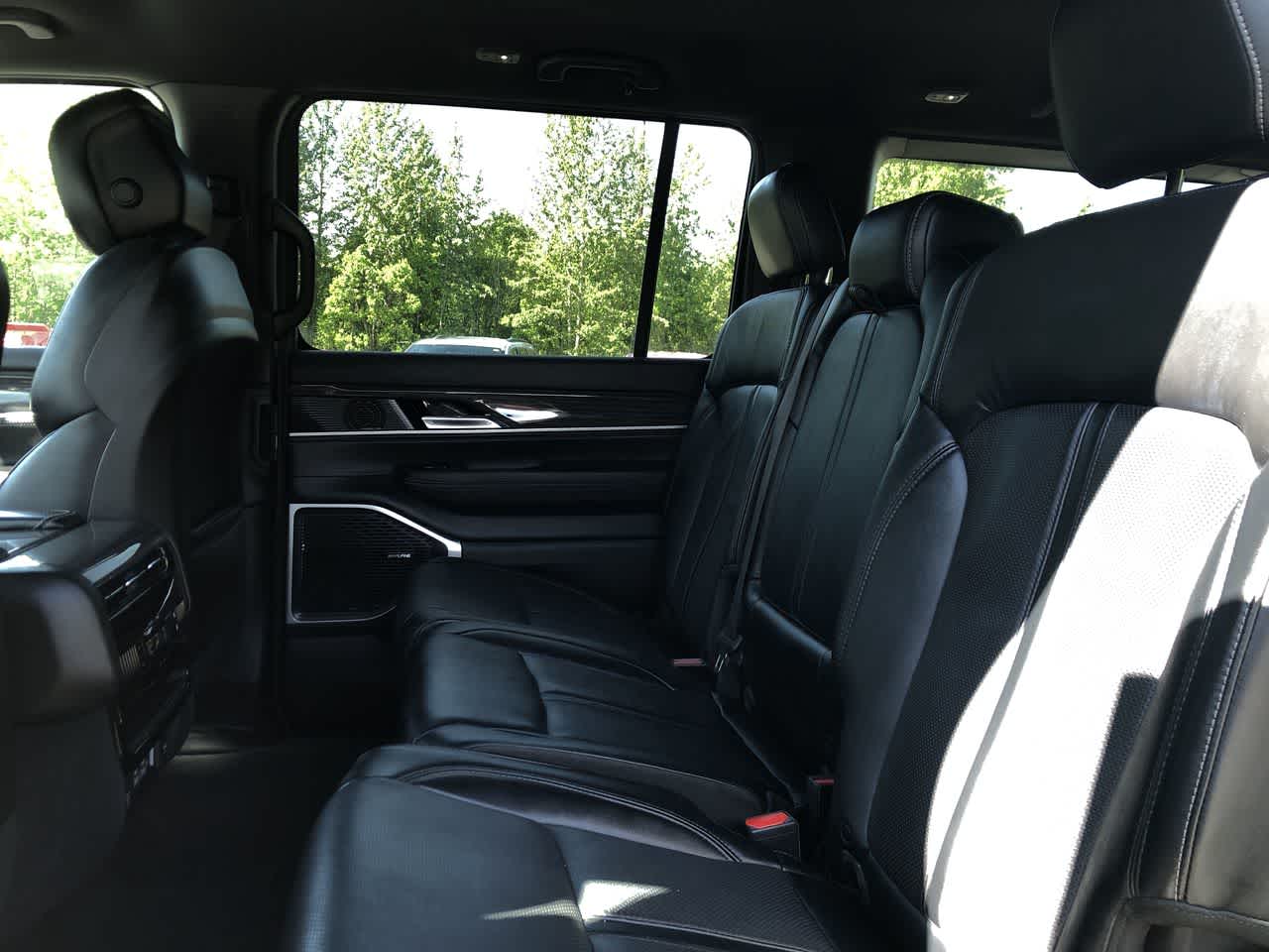 2022 Jeep Wagoneer Series II 22