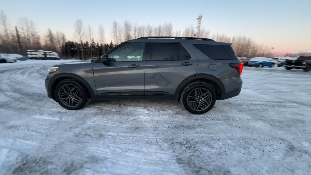 Thumbnail: 2025 Ford Explorer - 8