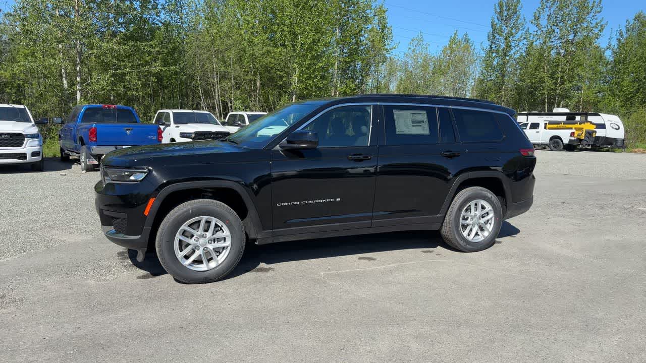 Thumbnail: 2026 Jeep Grand Cherokee - 7