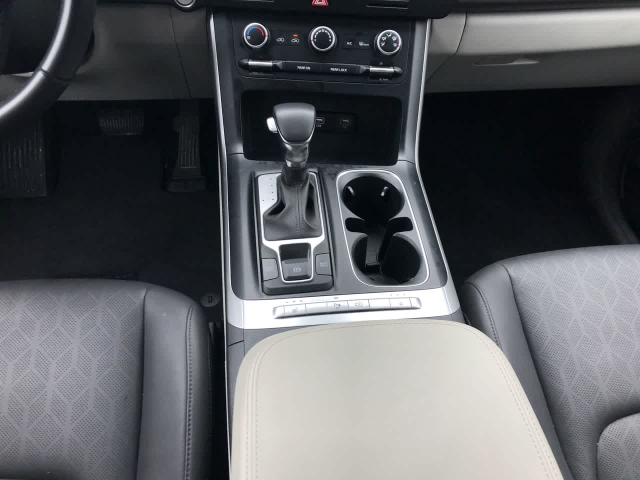 Thumbnail: 2024 Kia Carnival - 27