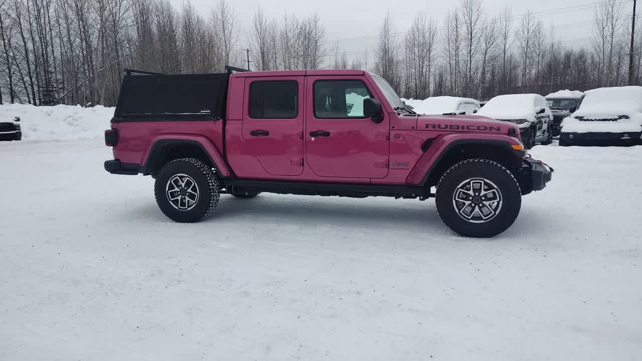 Thumbnail: 2024 Jeep Gladiator - 16