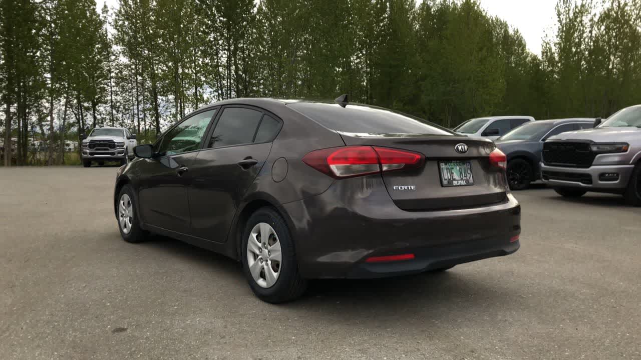 Thumbnail: 2018 Kia Forte - 10