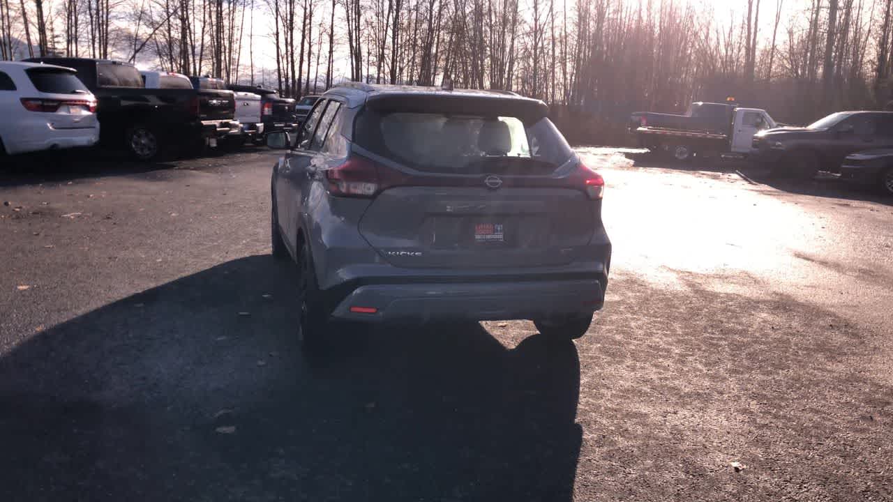 Thumbnail: 2023 Nissan Kicks - 12