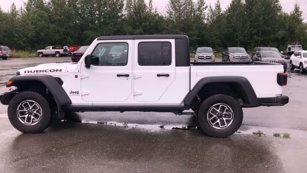 Thumbnail: 2024 Jeep Gladiator - 8