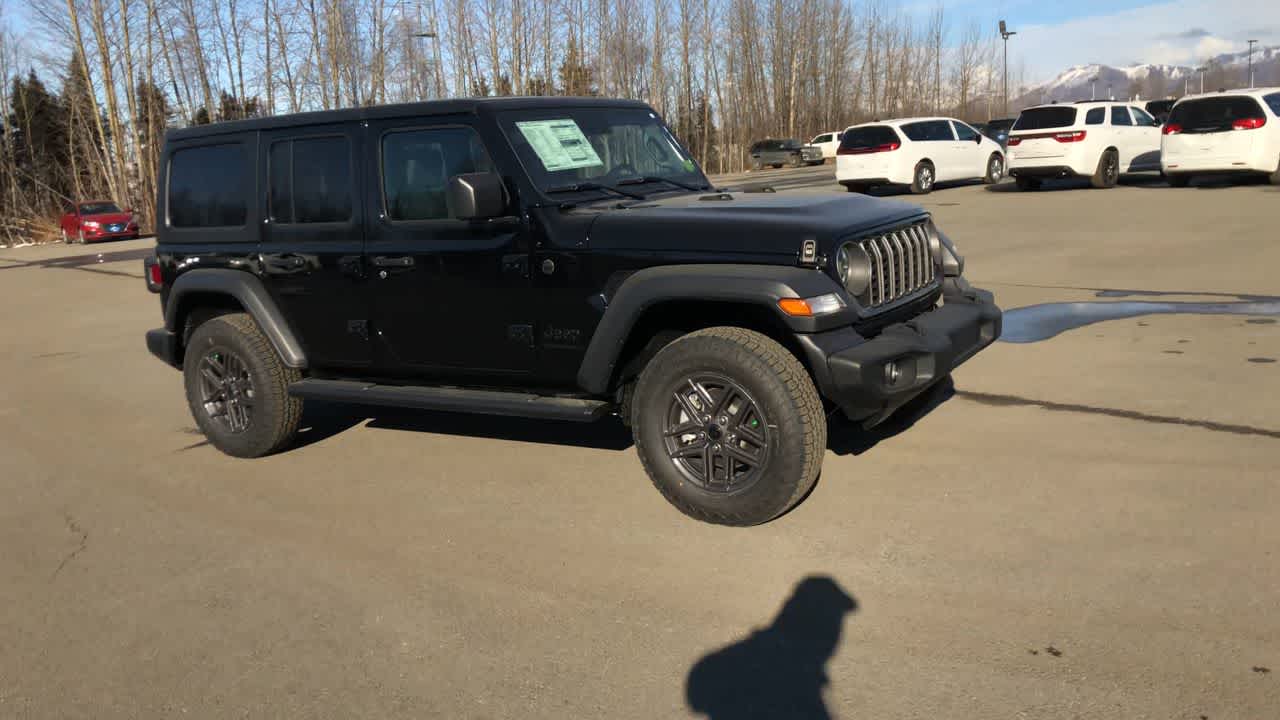 Thumbnail: 2025 Jeep Wrangler - 17