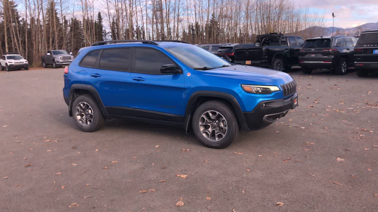 Thumbnail: 2022 Jeep Cherokee - 17