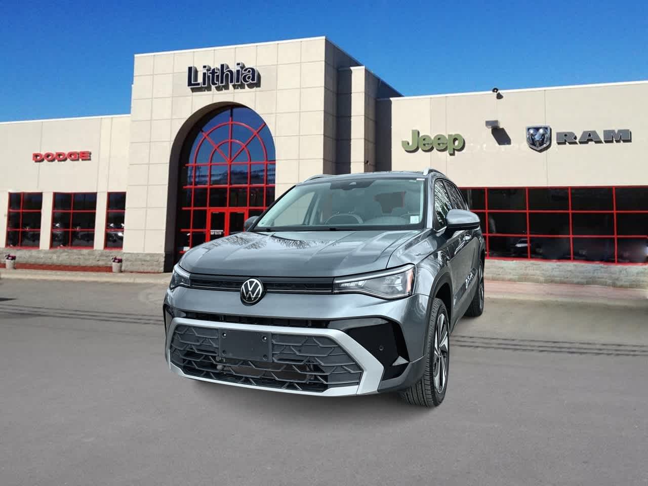 2025 Volkswagen Taos 1.5T SE 4Motion's photo