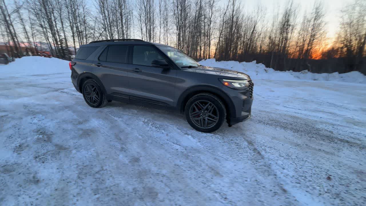 Thumbnail: 2025 Ford Explorer - 17