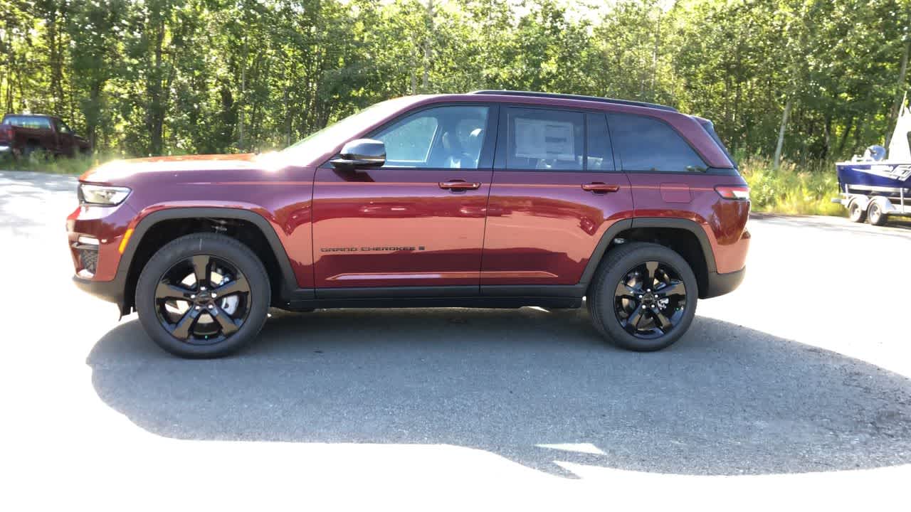 Thumbnail: 2025 Jeep Grand Cherokee - 7