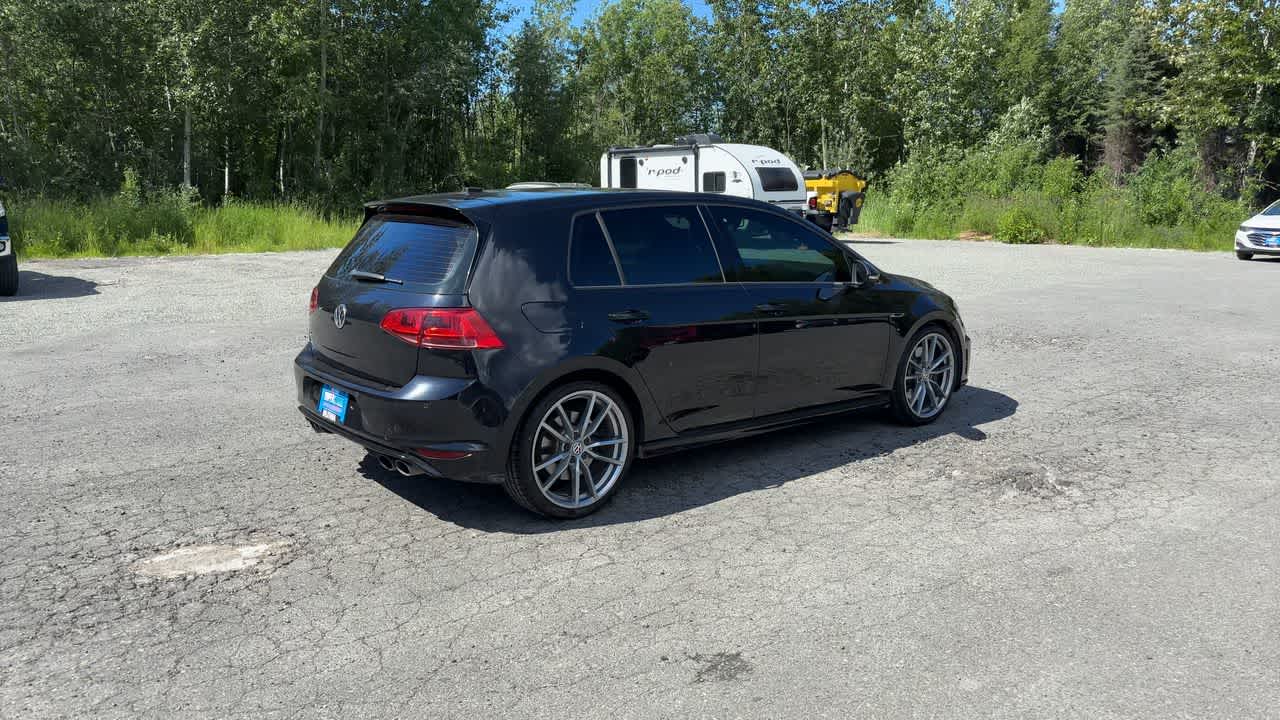 Thumbnail: 2017 Volkswagen Golf - 14
