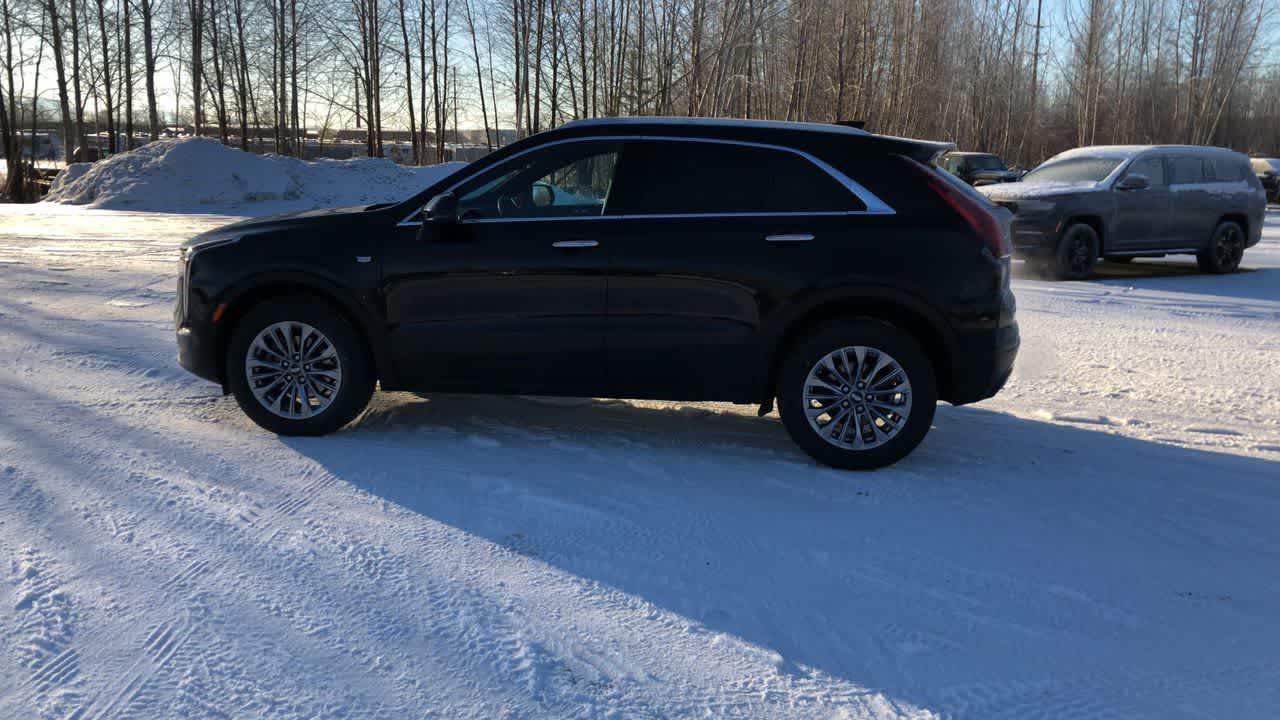 Thumbnail: 2024 Cadillac XT4 - 8