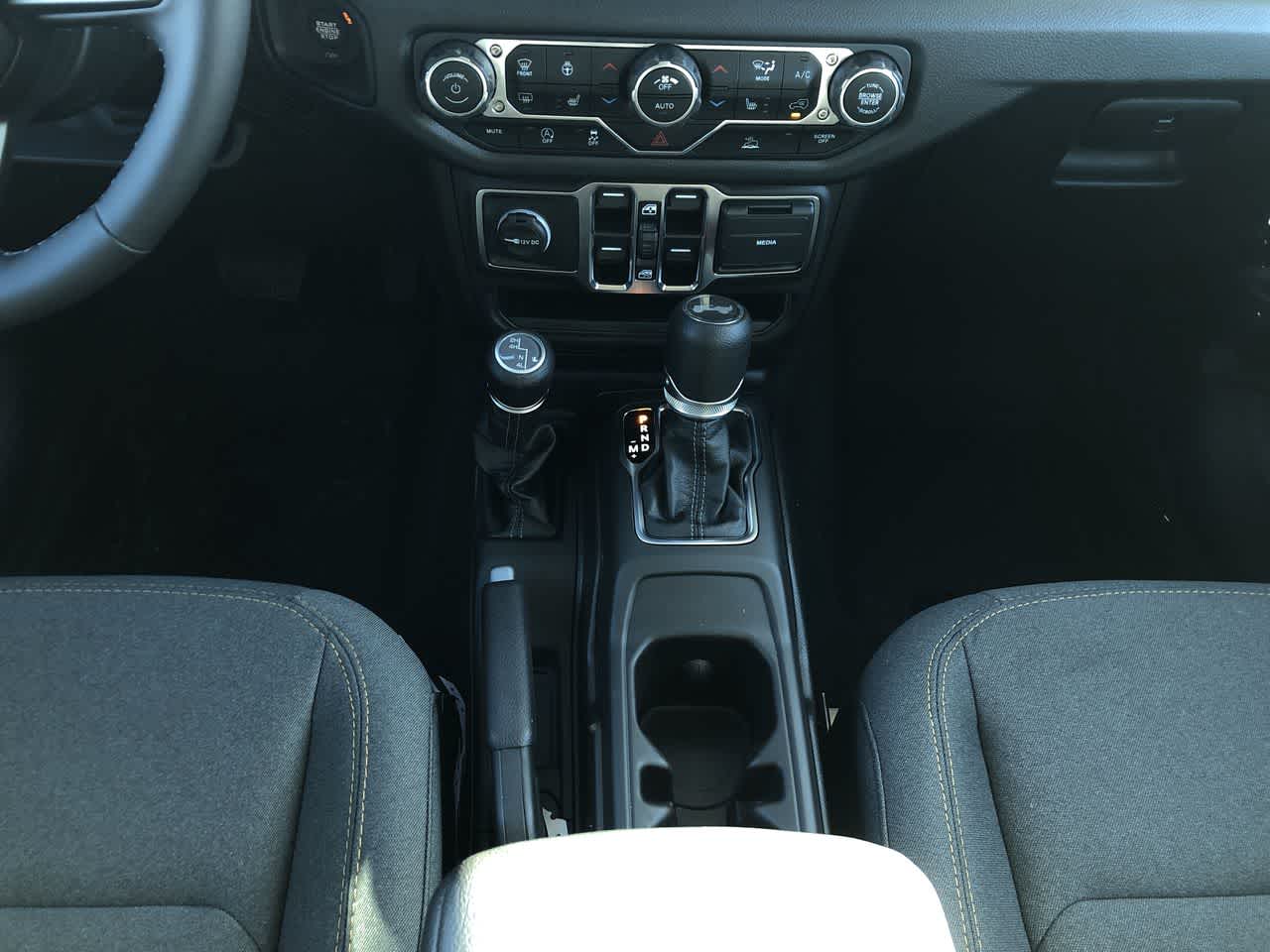 Thumbnail: 2025 Jeep Wrangler - 27