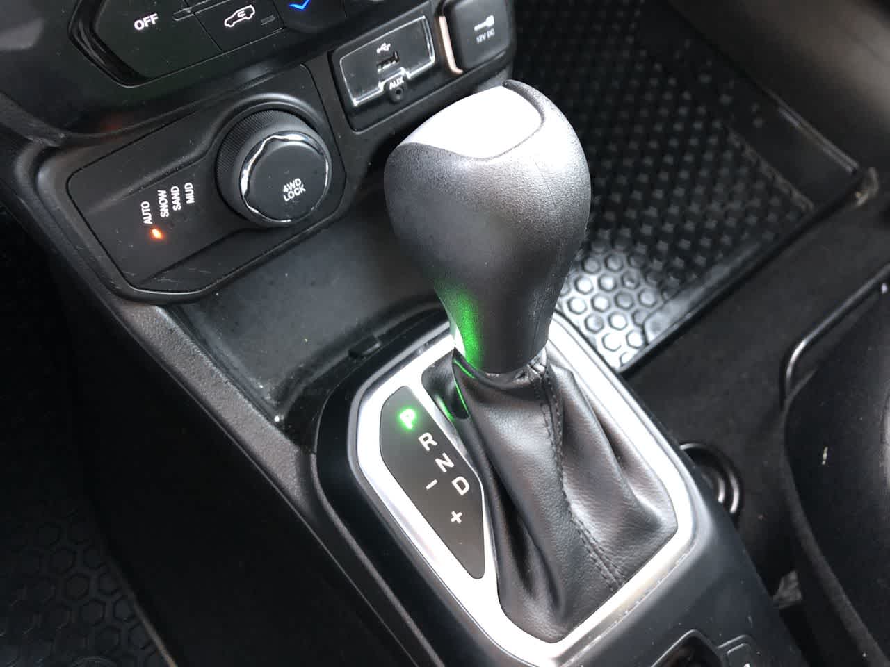 Thumbnail: 2020 Jeep Renegade - 27
