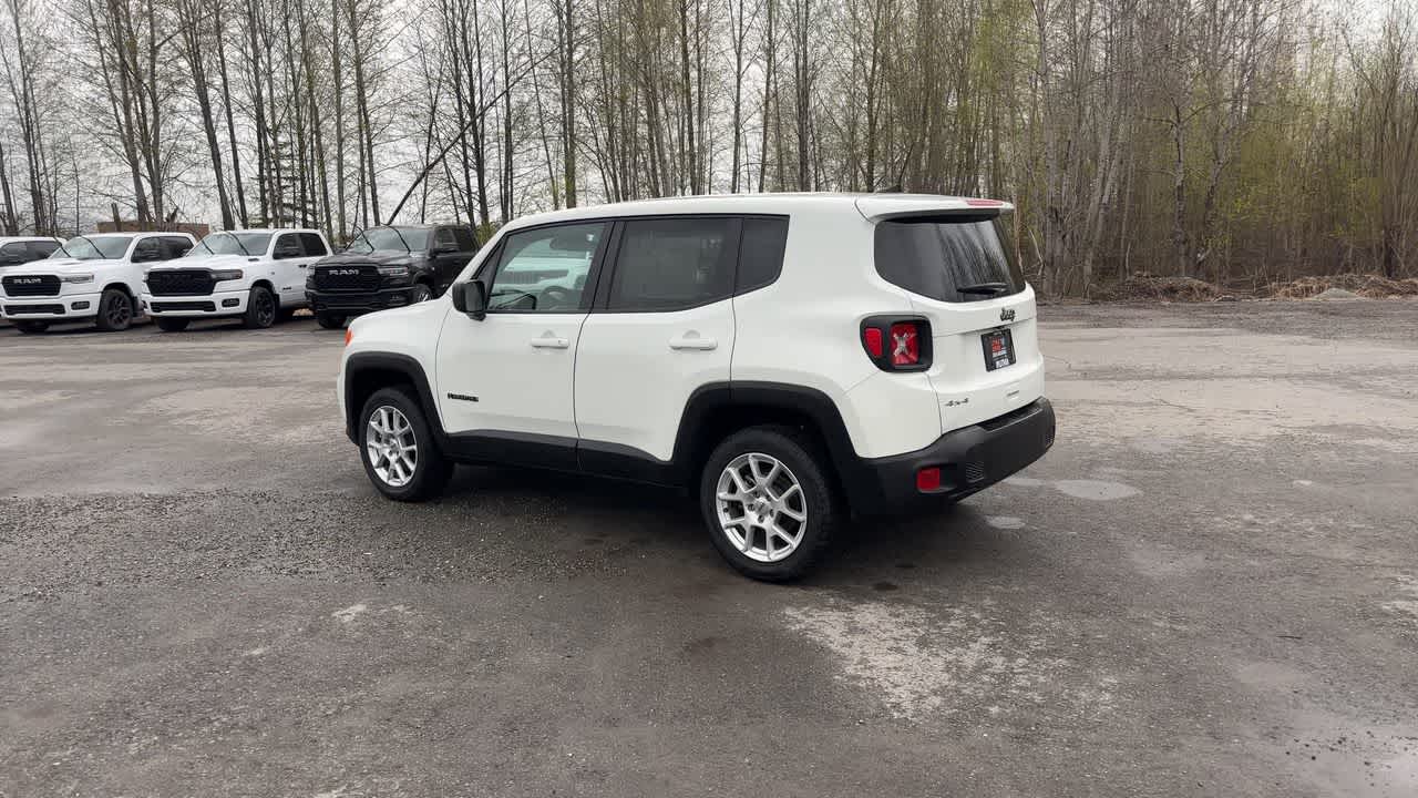 Thumbnail: 2023 Jeep Renegade - 10