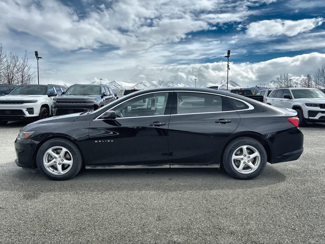 Thumbnail: 2018 Chevrolet Malibu - 5