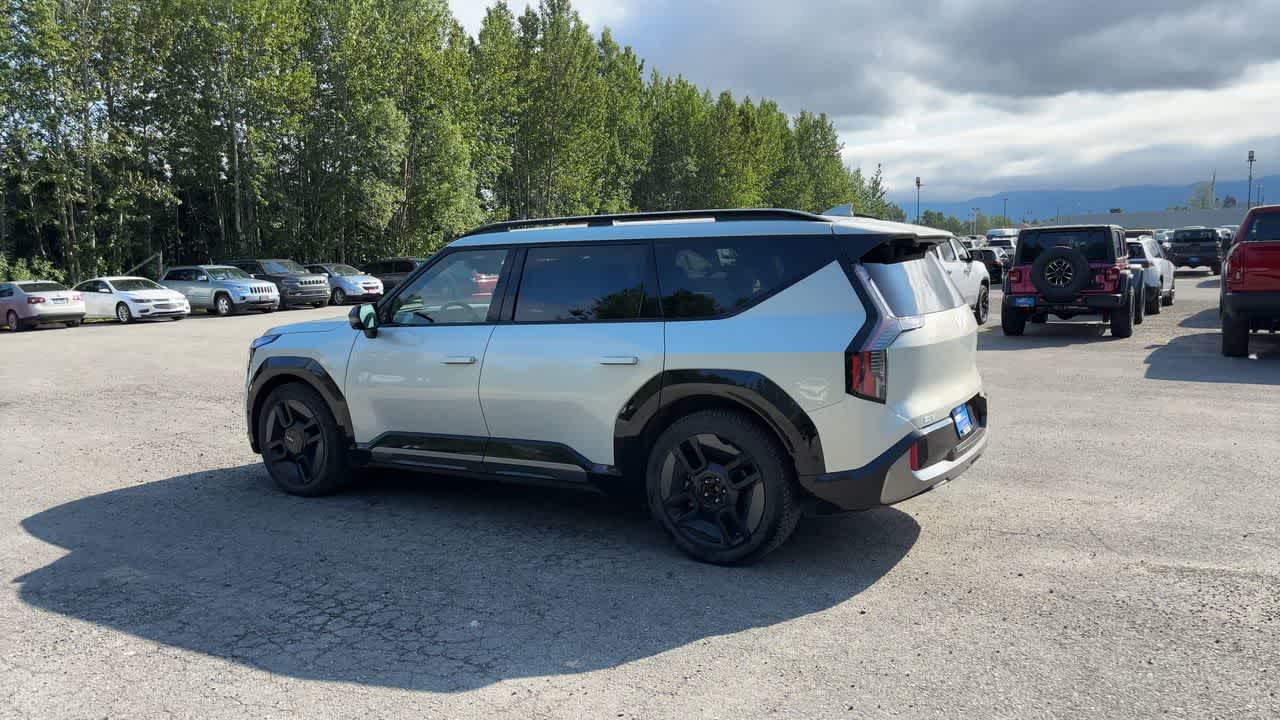 Thumbnail: 2024 Kia EV9 - 10