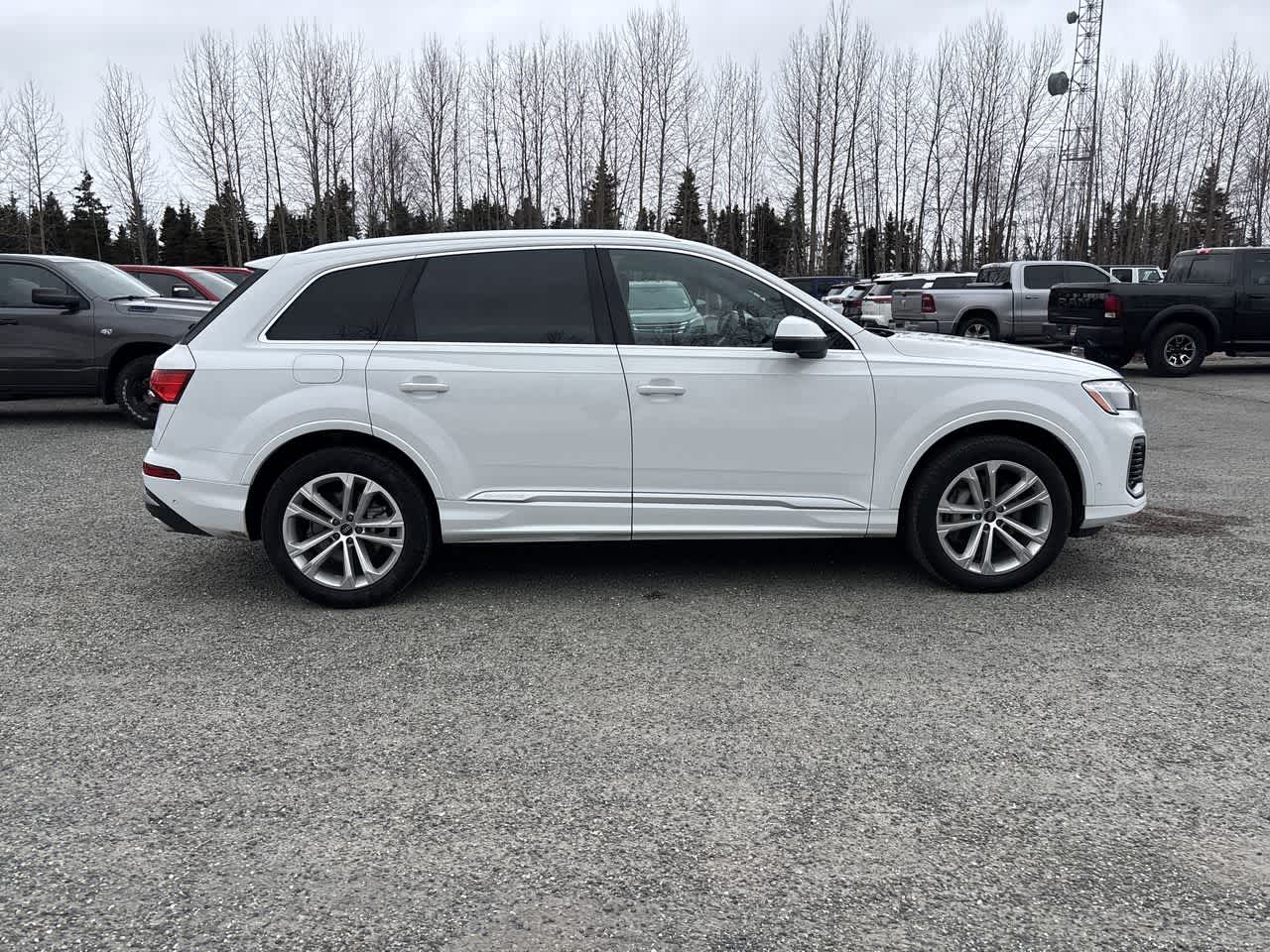 Thumbnail: 2025 Audi Q7 - 9