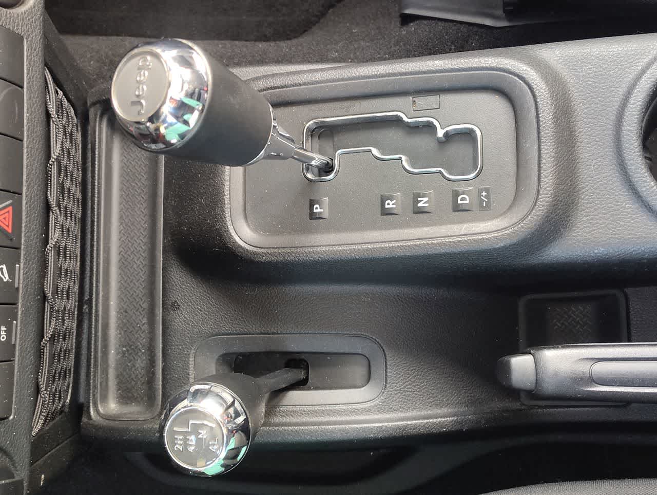 Thumbnail: 2014 Jeep Wrangler - 27