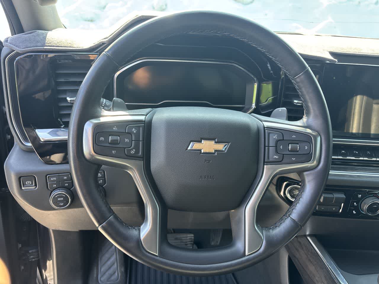 Thumbnail: 2023 Chevrolet Silverado 1500 - 16