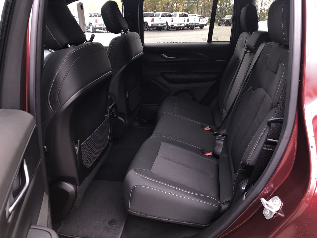 Thumbnail: 2025 Jeep Grand Cherokee - 22