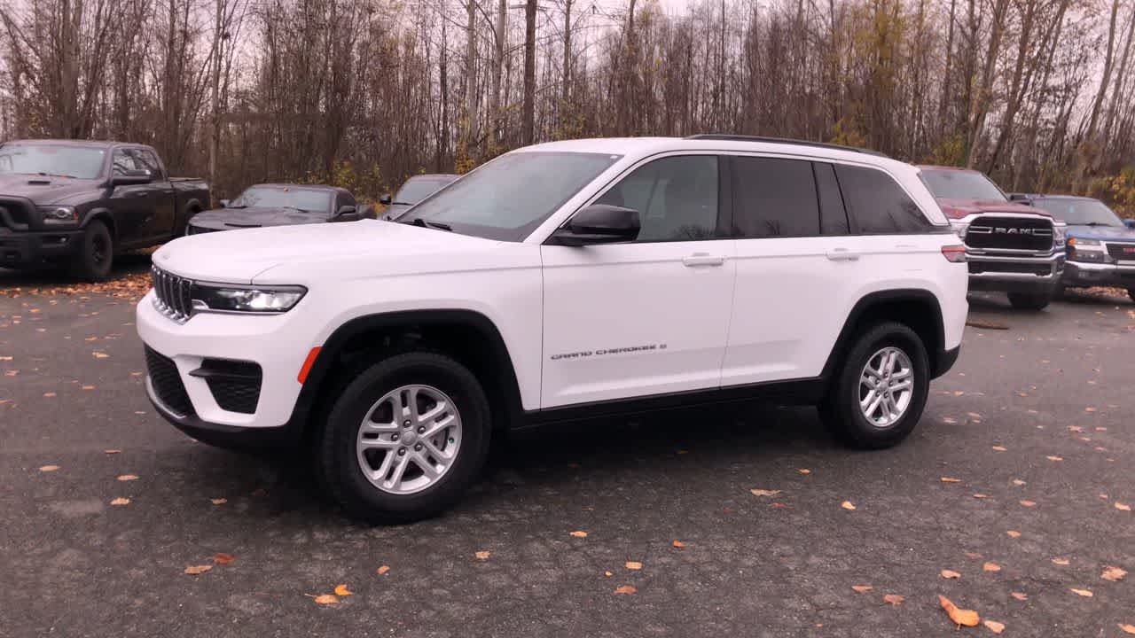 Thumbnail: 2024 Jeep Grand Cherokee - 6