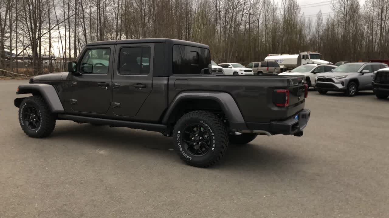 Thumbnail: 2025 Jeep Gladiator - 9