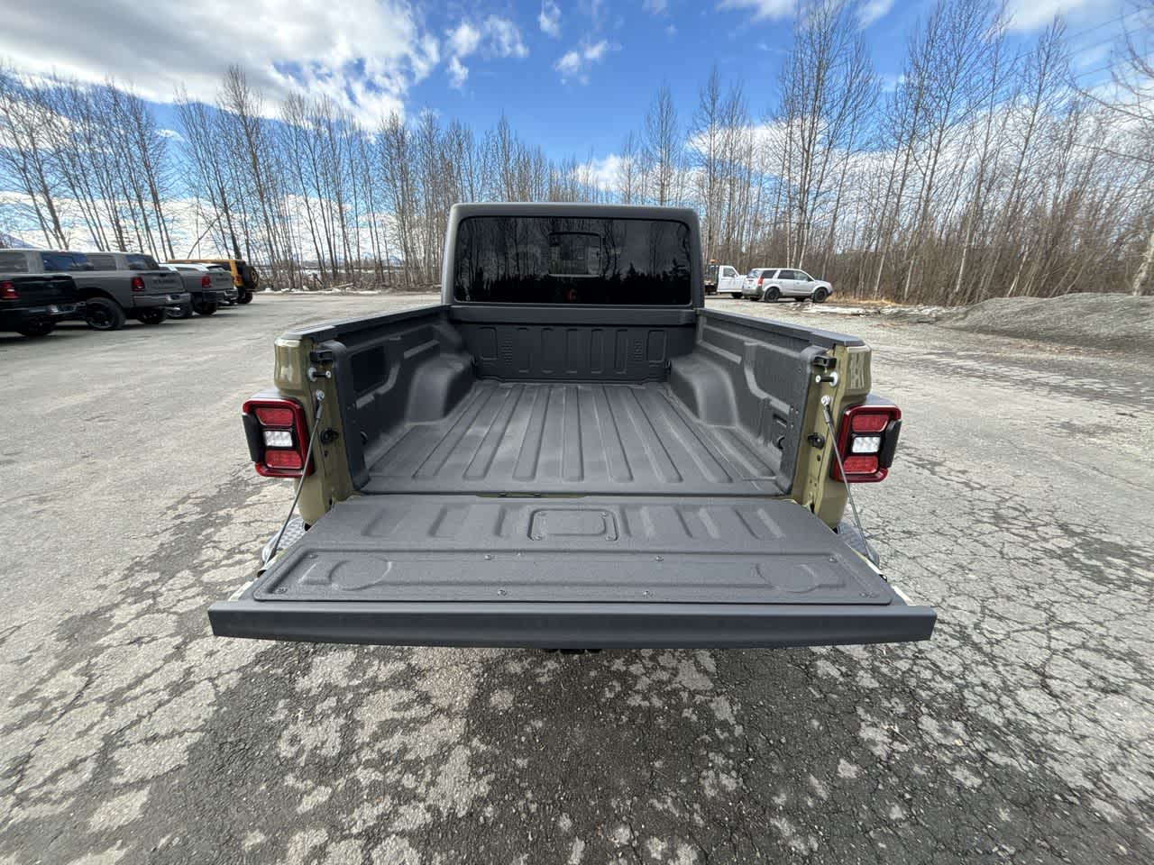 Thumbnail: 2026 Jeep Gladiator - 20