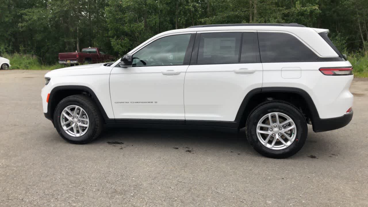 Thumbnail: 2025 Jeep Grand Cherokee - 8