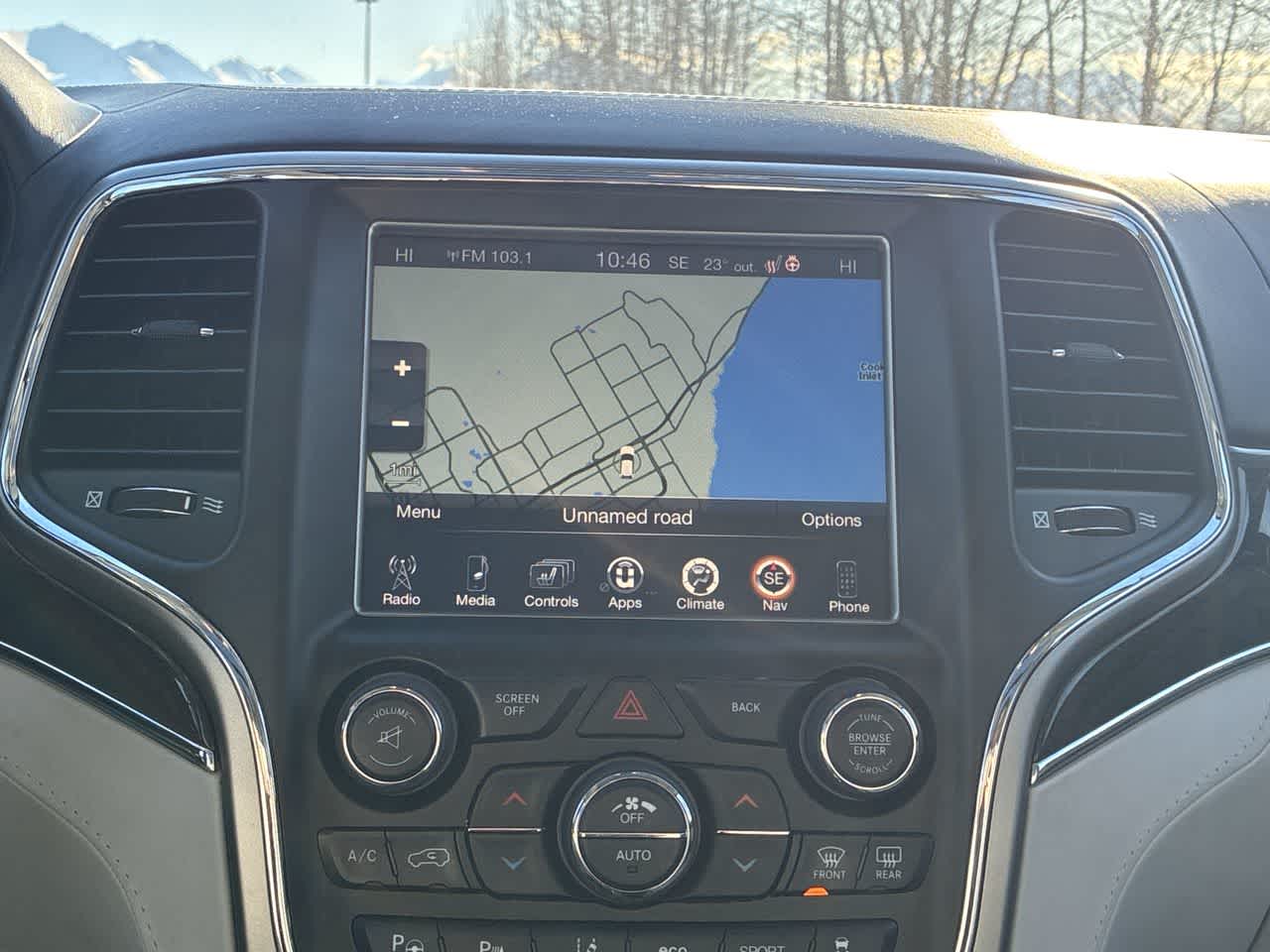 Thumbnail: 2017 Jeep Grand Cherokee - 18