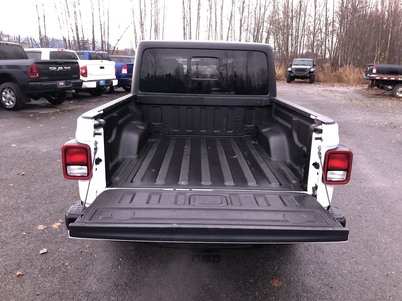 Thumbnail: 2021 Jeep Gladiator - 20