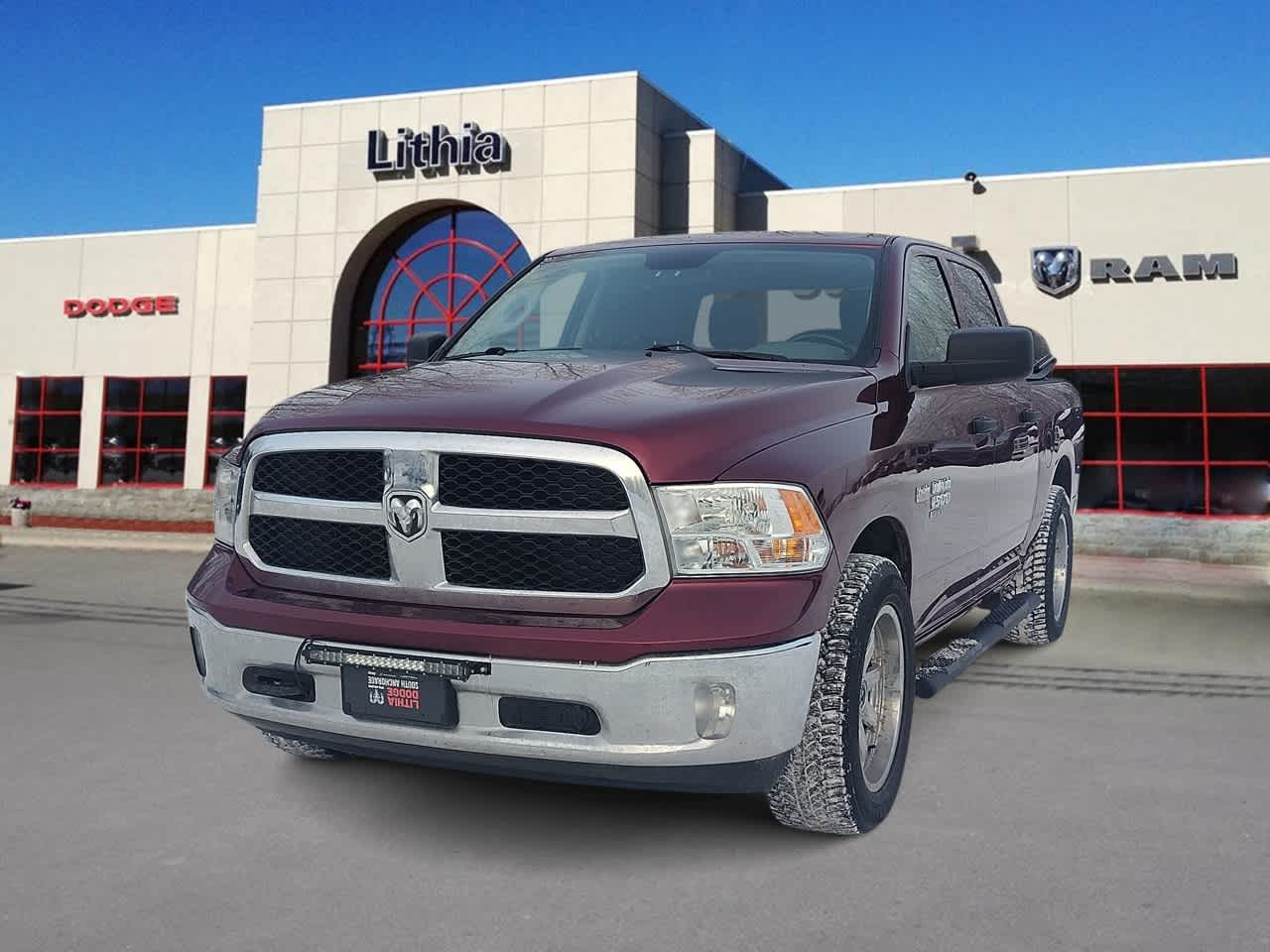 Thumbnail: 2020 RAM 1500 Classic - 1