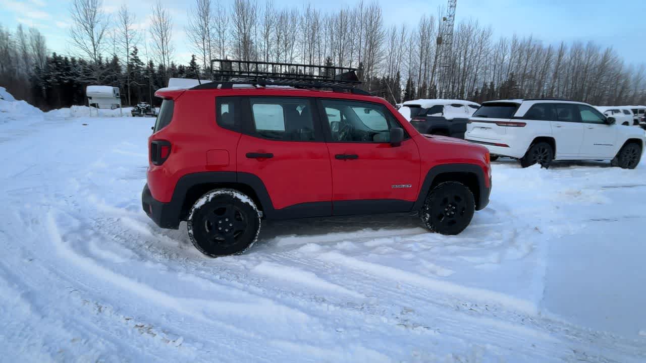 Thumbnail: 2017 Jeep Renegade - 15